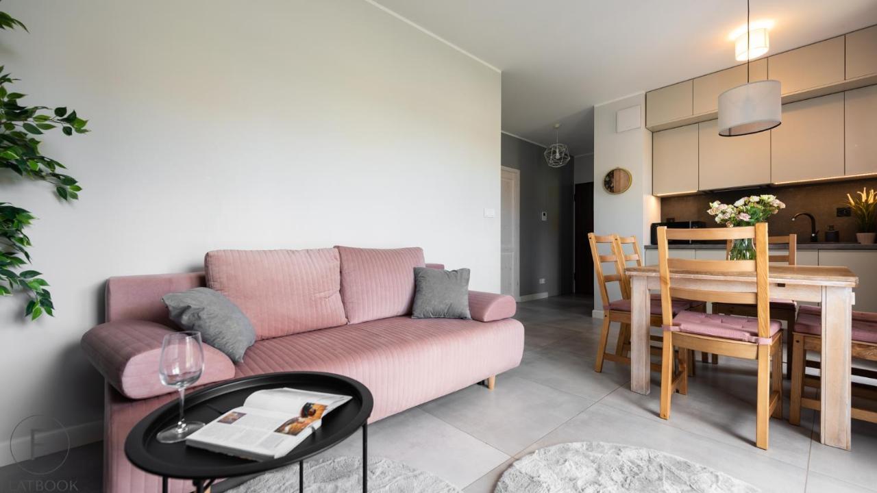Apartament Center Pool & parking *